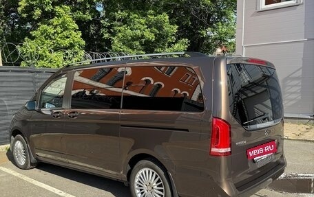 Mercedes-Benz V-Класс, 2017 год, 5 100 000 рублей, 6 фотография