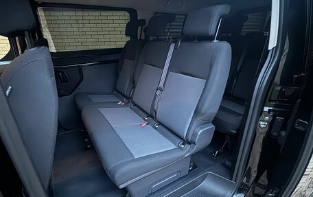 Opel Zafira Life I, 2019 год, 2 500 000 рублей, 5 фотография
