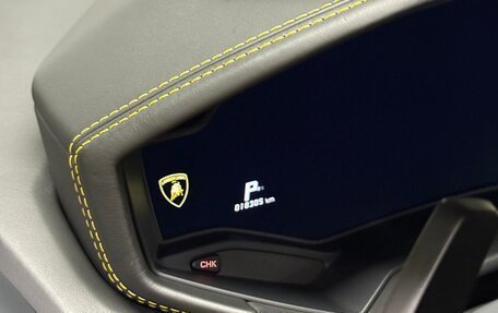 Lamborghini Huracán, 2017 год, 23 000 000 рублей, 17 фотография