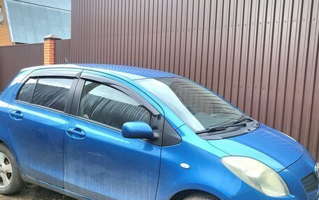 Toyota Yaris III рестайлинг, 2006 год, 560 000 рублей, 2 фотография