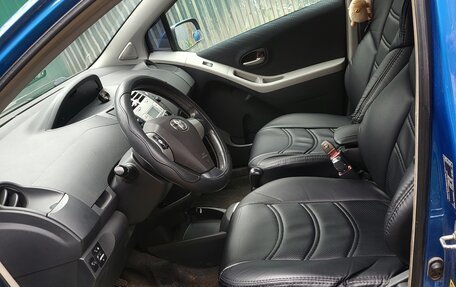 Toyota Yaris III рестайлинг, 2006 год, 560 000 рублей, 6 фотография