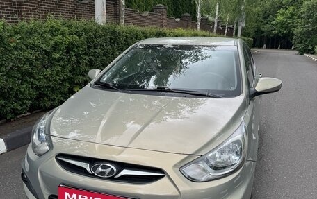 Hyundai Solaris II рестайлинг, 2011 год, 795 000 рублей, 6 фотография