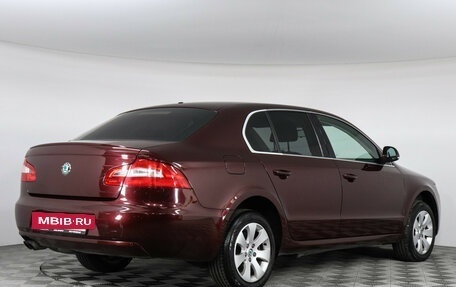 Skoda Superb III рестайлинг, 2012 год, 1 049 000 рублей, 5 фотография