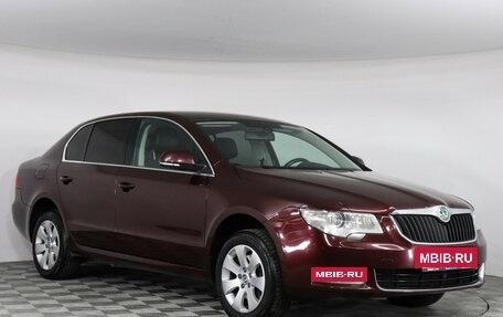 Skoda Superb III рестайлинг, 2012 год, 1 049 000 рублей, 3 фотография