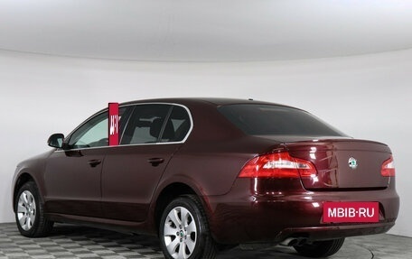 Skoda Superb III рестайлинг, 2012 год, 1 049 000 рублей, 7 фотография