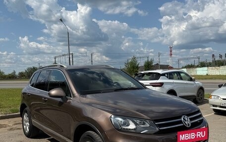 Volkswagen Touareg III, 2011 год, 2 000 000 рублей, 3 фотография