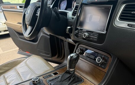 Volkswagen Touareg III, 2011 год, 2 000 000 рублей, 30 фотография