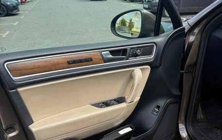 Volkswagen Touareg III, 2011 год, 2 000 000 рублей, 31 фотография