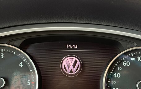 Volkswagen Touareg III, 2011 год, 2 000 000 рублей, 28 фотография