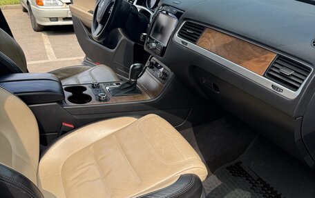 Volkswagen Touareg III, 2011 год, 2 000 000 рублей, 29 фотография