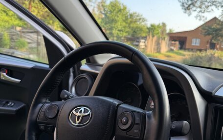 Toyota RAV4, 2018 год, 2 500 000 рублей, 11 фотография