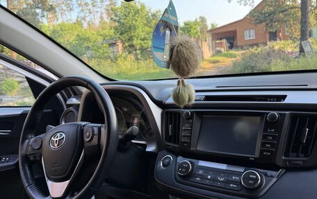Toyota RAV4, 2018 год, 2 500 000 рублей, 9 фотография