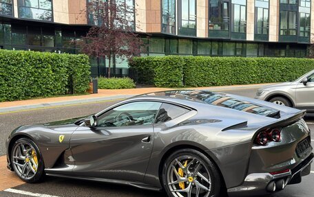 Ferrari 812, 2020 год, 31 000 000 рублей, 4 фотография