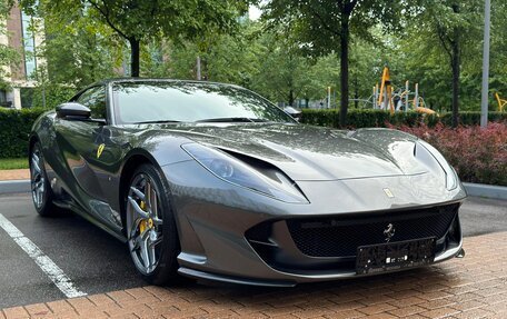 Ferrari 812, 2020 год, 31 000 000 рублей, 12 фотография