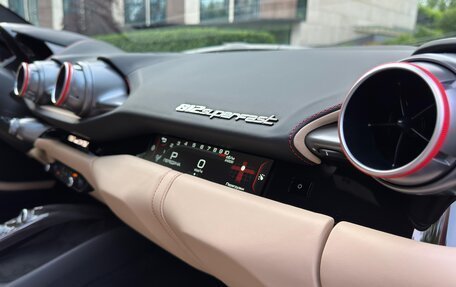 Ferrari 812, 2020 год, 31 000 000 рублей, 35 фотография