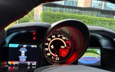 Ferrari 812, 2020 год, 31 000 000 рублей, 38 фотография