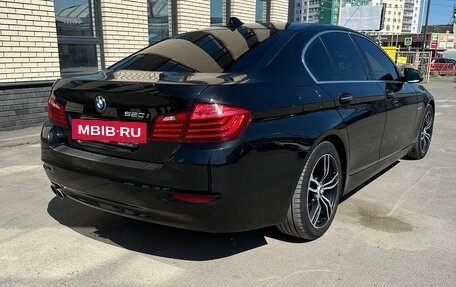 BMW 5 серия, 2014 год, 1 950 000 рублей, 6 фотография