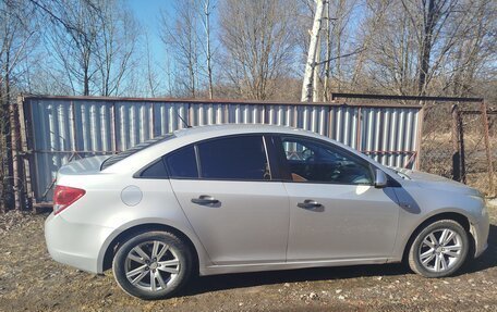 Chevrolet Cruze II, 2010 год, 540 000 рублей, 3 фотография