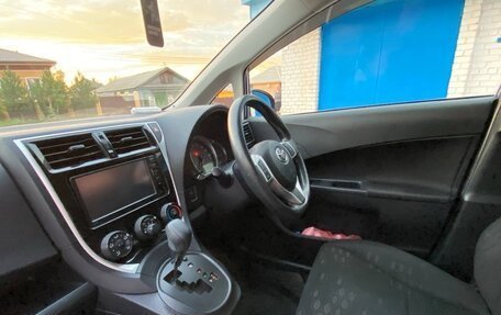 Toyota Ractis II, 2015 год, 1 150 000 рублей, 14 фотография