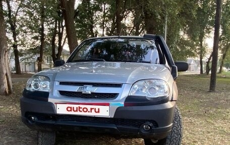 Chevrolet Niva I рестайлинг, 2010 год, 500 000 рублей, 3 фотография