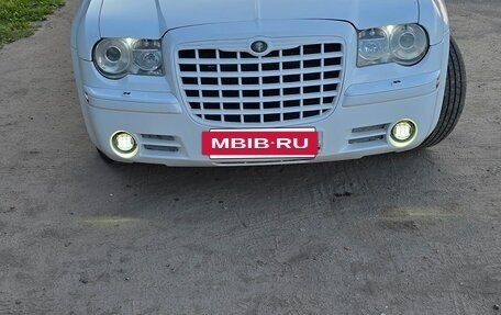 Chrysler 300C II, 2006 год, 1 200 000 рублей, 5 фотография