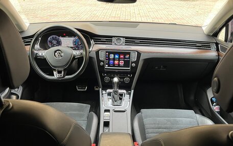 Volkswagen Passat B8 рестайлинг, 2015 год, 2 550 000 рублей, 10 фотография