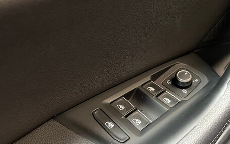 Volkswagen Passat B8 рестайлинг, 2015 год, 2 550 000 рублей, 19 фотография