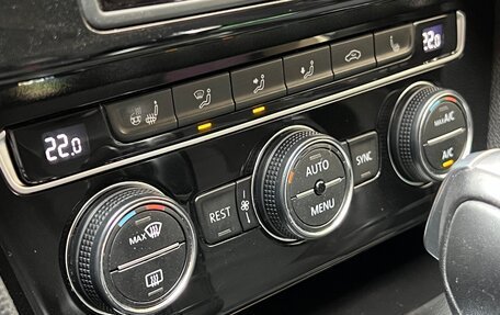 Volkswagen Passat B8 рестайлинг, 2015 год, 2 550 000 рублей, 15 фотография