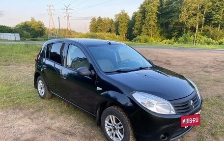 Renault Sandero I, 2013 год, 650 000 рублей, 4 фотография