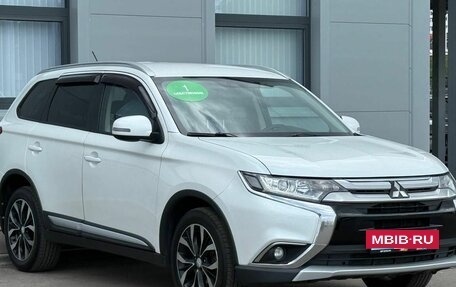 Mitsubishi Outlander III рестайлинг 3, 2015 год, 1 460 000 рублей, 3 фотография