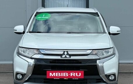 Mitsubishi Outlander III рестайлинг 3, 2015 год, 1 460 000 рублей, 2 фотография