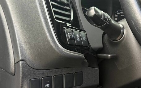 Mitsubishi Outlander III рестайлинг 3, 2015 год, 1 460 000 рублей, 12 фотография