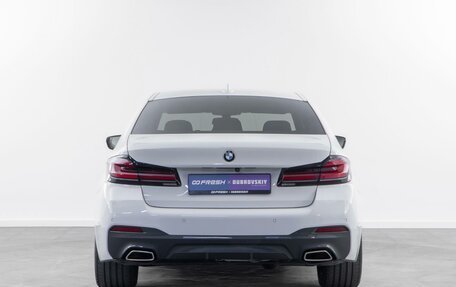 BMW 5 серия, 2021 год, 5 520 000 рублей, 4 фотография