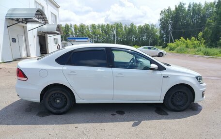 Volkswagen Polo VI (EU Market), 2016 год, 800 000 рублей, 2 фотография