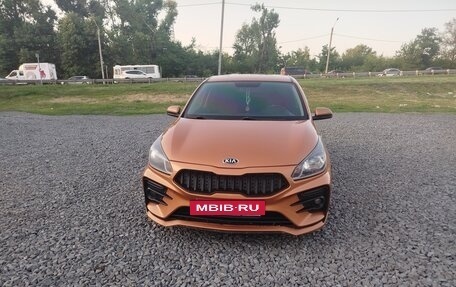 KIA Rio IV, 2018 год, 1 550 000 рублей, 2 фотография