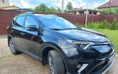Toyota RAV4, 2015 год, 2 050 000 рублей, 1 фотография