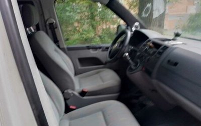 Volkswagen Transporter T5 рестайлинг, 2005 год, 850 000 рублей, 1 фотография