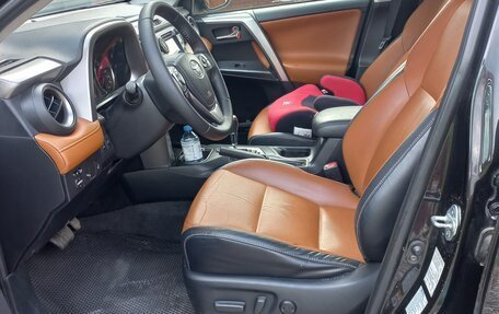 Toyota RAV4, 2015 год, 2 050 000 рублей, 5 фотография