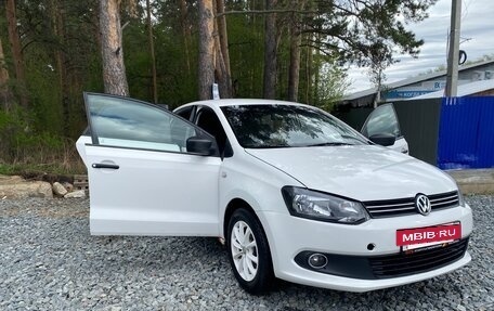 Volkswagen Polo VI (EU Market), 2011 год, 390 000 рублей, 3 фотография