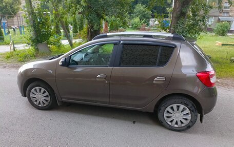 Renault Sandero II рестайлинг, 2019 год, 1 049 000 рублей, 2 фотография
