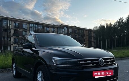 Volkswagen Tiguan II, 2018 год, 3 300 000 рублей, 2 фотография