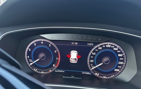 Volkswagen Tiguan II, 2018 год, 3 300 000 рублей, 7 фотография