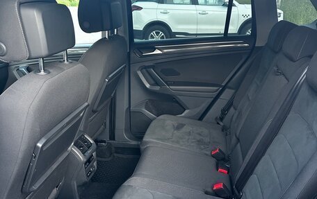 Volkswagen Tiguan II, 2018 год, 3 300 000 рублей, 12 фотография