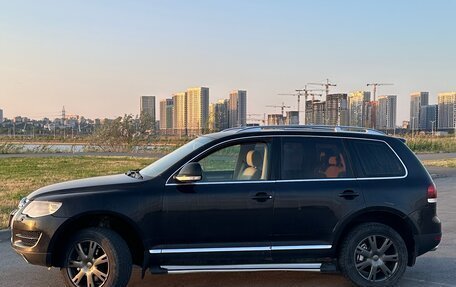 Volkswagen Touareg III, 2008 год, 950 000 рублей, 2 фотография