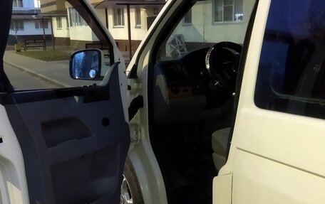 Volkswagen Transporter T5 рестайлинг, 2007 год, 900 000 рублей, 5 фотография