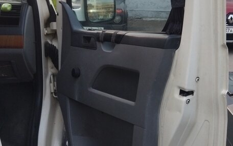 Volkswagen Transporter T5 рестайлинг, 2007 год, 900 000 рублей, 16 фотография