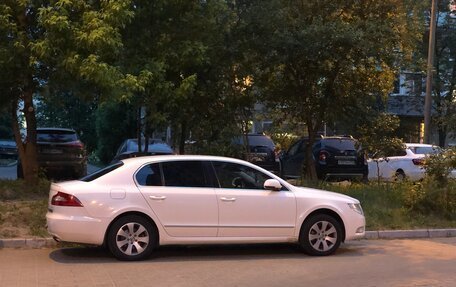 Skoda Superb III рестайлинг, 2011 год, 1 100 000 рублей, 2 фотография