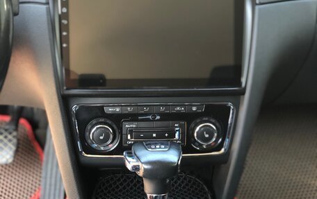 Skoda Superb III рестайлинг, 2011 год, 1 100 000 рублей, 22 фотография