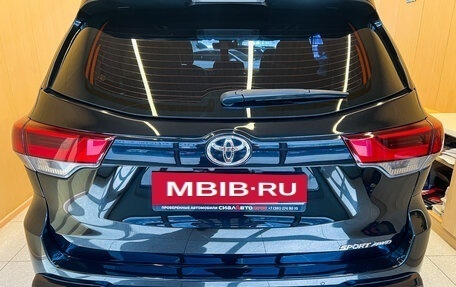 Toyota Highlander III, 2019 год, 4 950 000 рублей, 7 фотография