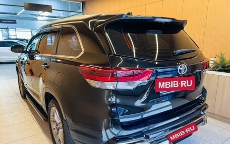 Toyota Highlander III, 2019 год, 4 950 000 рублей, 8 фотография